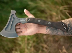Hammer Hawk mit Backup-Messer