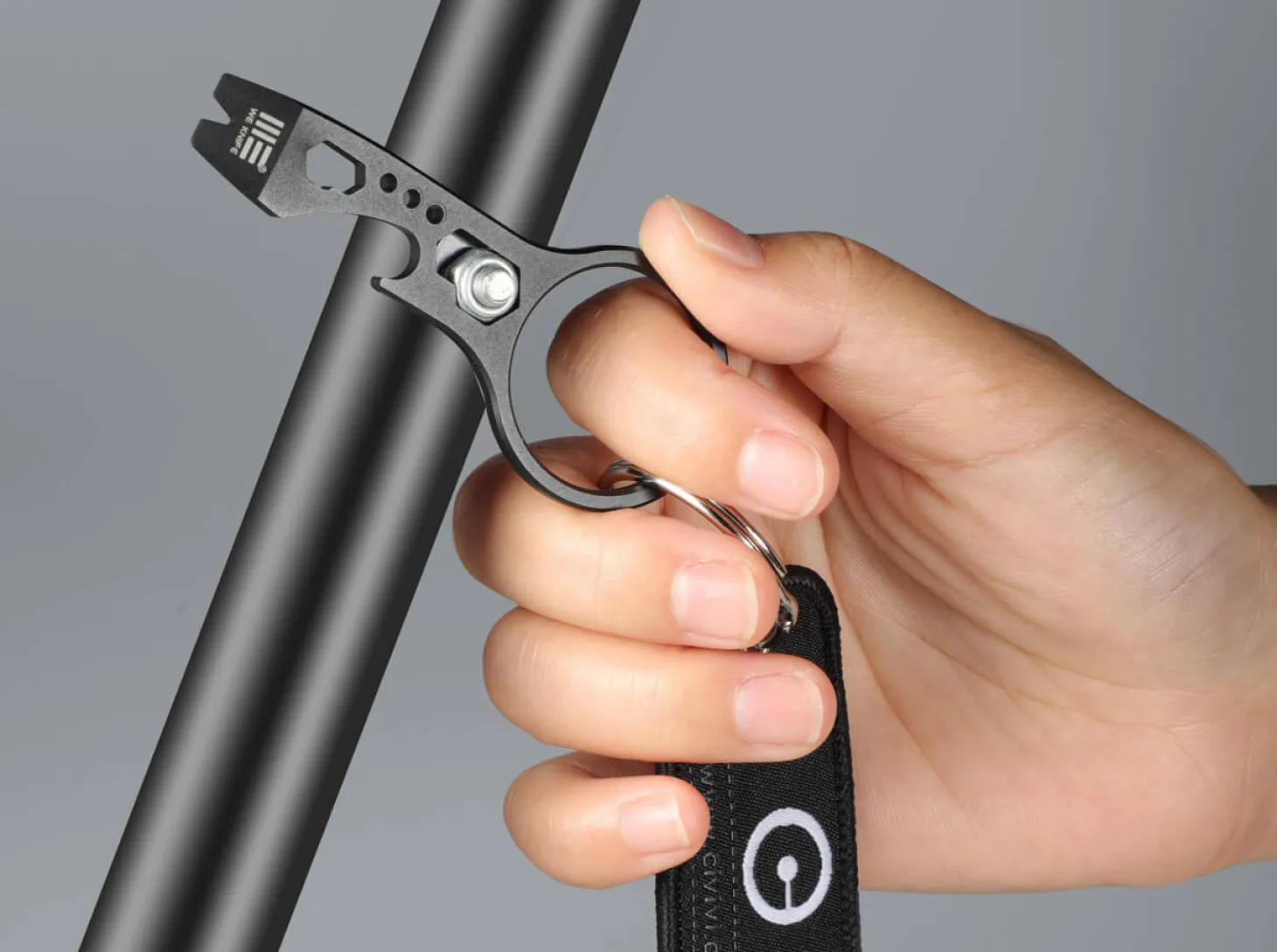 PryBar Black & Flight Tag