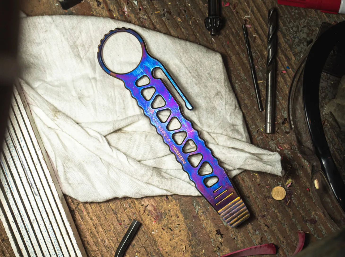 Tango Bar Titanium