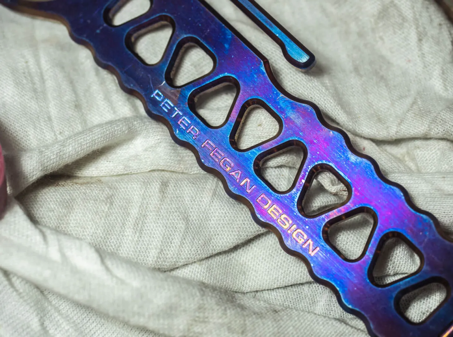 Tango Bar Titanium
